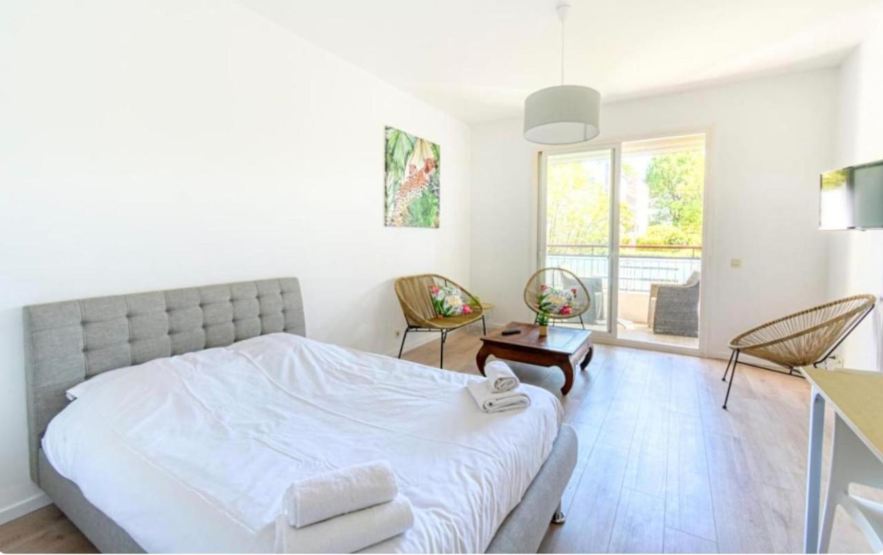 Superbe Studio Lumineux Sur Cannes Avec Terrasse ! A Quelques Minutes De La Celebre Rue D'Antibes ! Zewnętrze zdjęcie